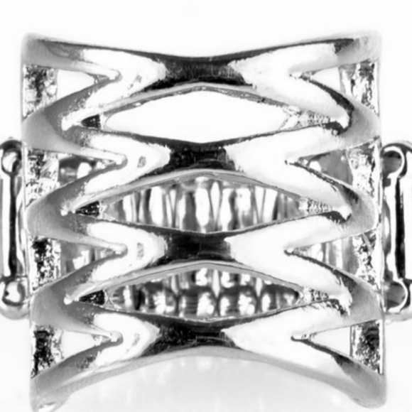 TRAPPED IN SHIMMER SILVER RING